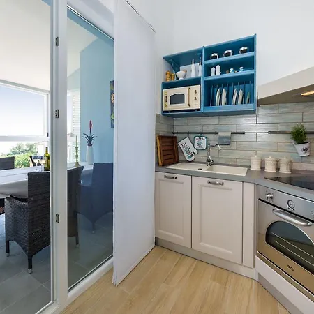 Beach Fuego Apartment Nin